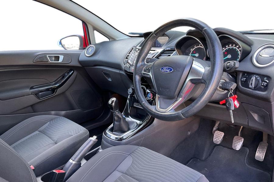 Ford Fiesta Photo autoimg-04bcc9e1cd1e2738c6fd84bef25867b78ba4bd41.jpg