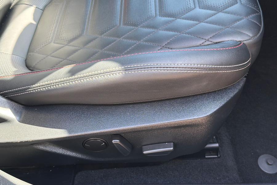Ford FOCUS Photo autoimg-04bd20f75cb589319a9963392fa8fd9ebbb0634e.jpg