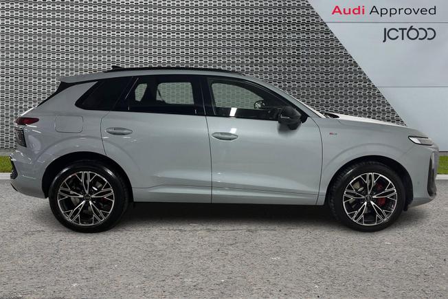 AUDI Q3 Photo 4