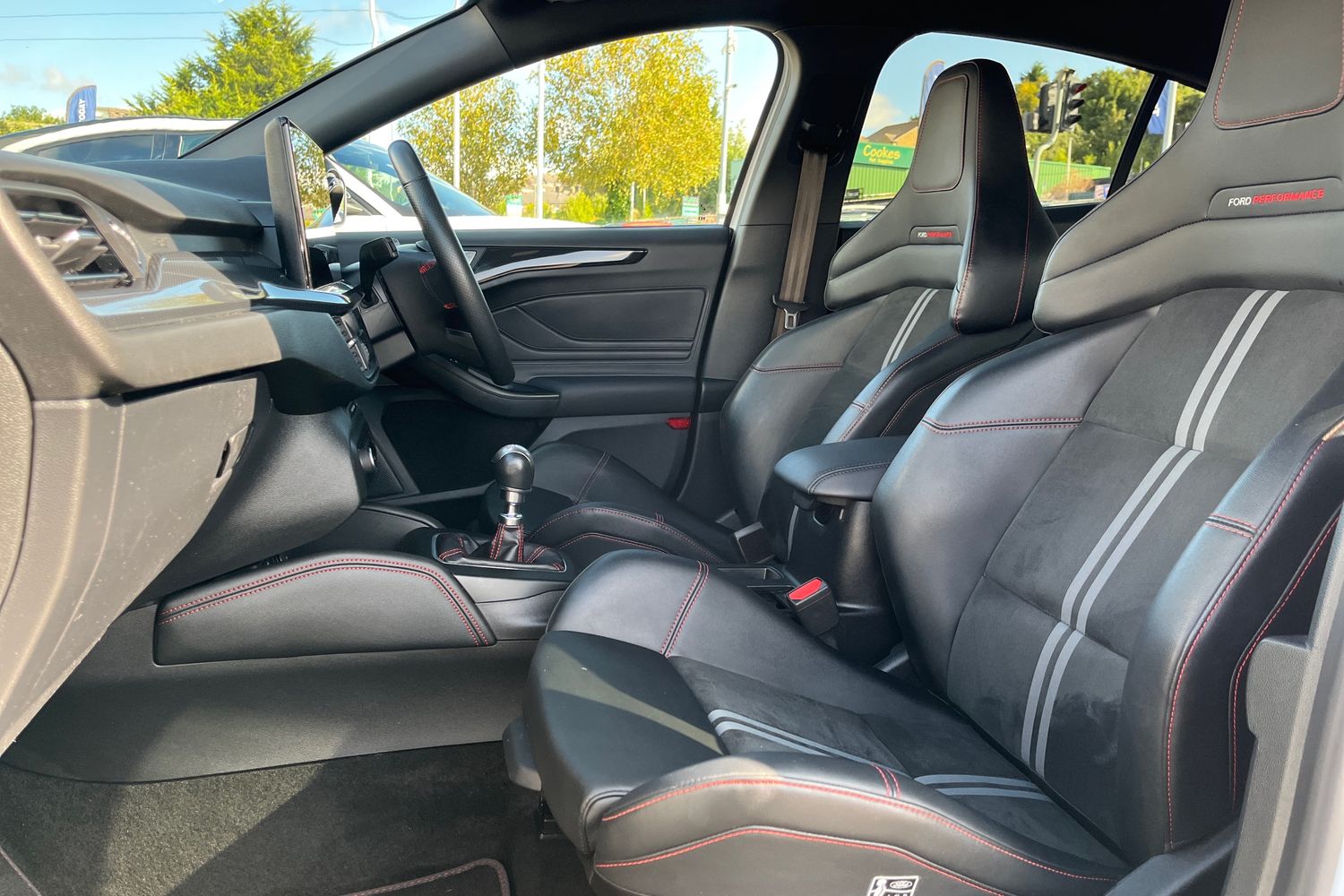 Ford FOCUS Photo 18