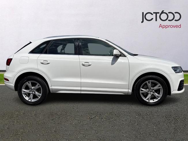 AUDI Q3 Photo 4
