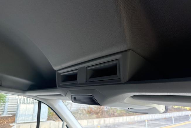 VOLKSWAGEN Crafter Photo 42