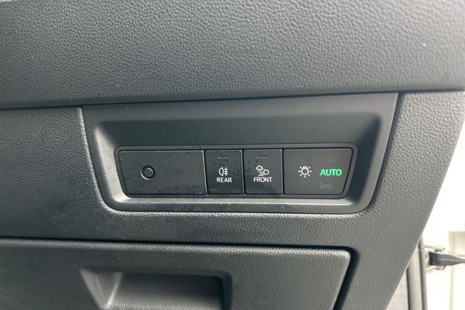 VOLKSWAGEN Touareg Photo 47