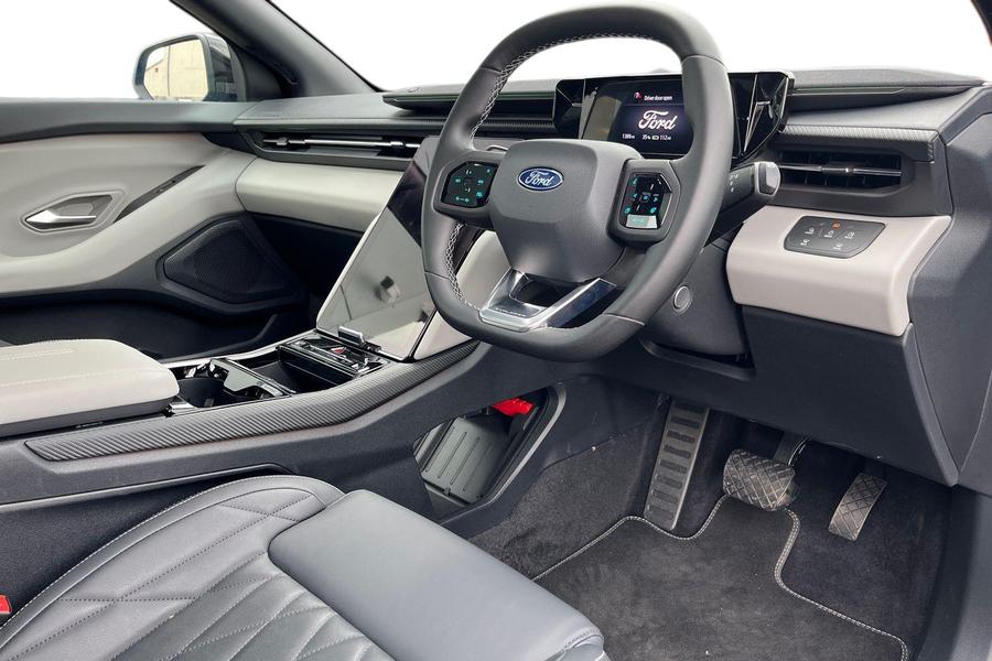 Ford Explorer Photo autoimg-04cb7ae1ae820ab7e47177ad9f04aa8af8a92741.jpg