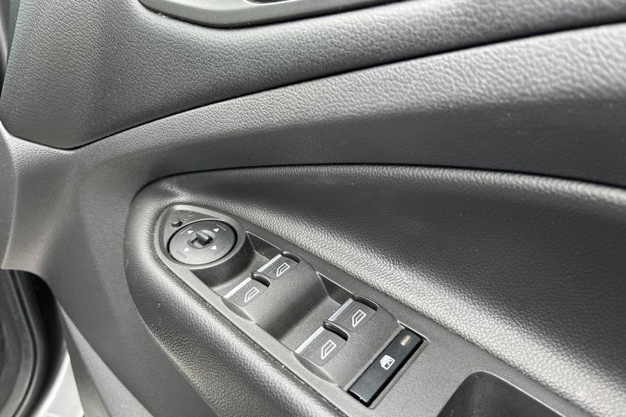 Ford KUGA Photo autoimg-04cc6abcf56b56f1244348a77ed791b8ca4a64b0.jpg
