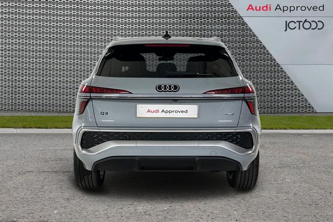 AUDI Q3 Photo 7