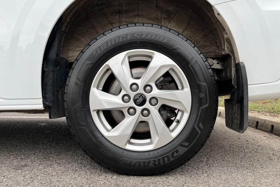 Used Ford TRANSIT CUSTOM FP24XFO 22