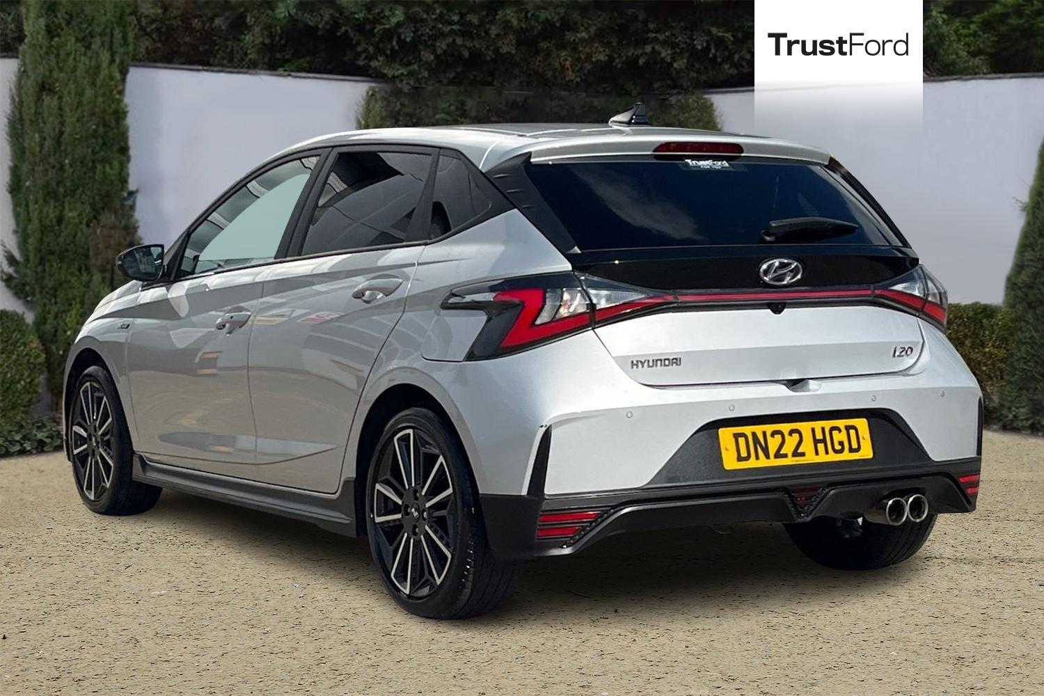 Hyundai i20 Photo 1