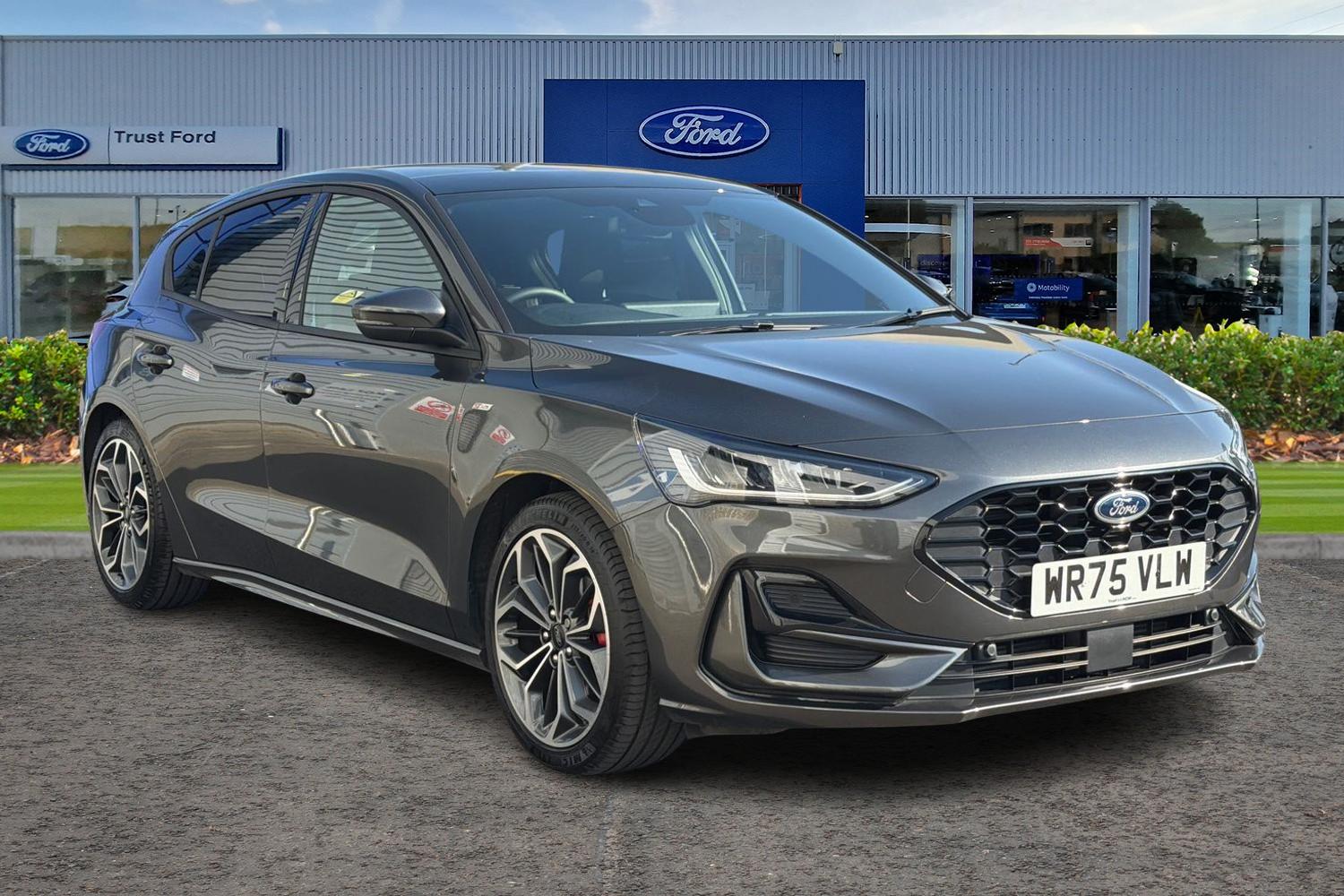 Ford FOCUS Photo 0