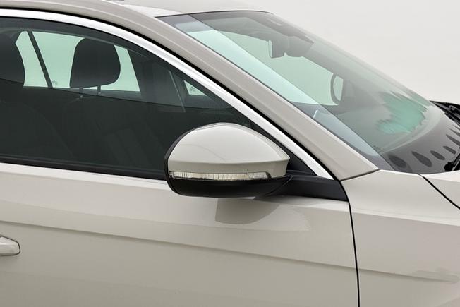 Volkswagen T-Roc Photo 20