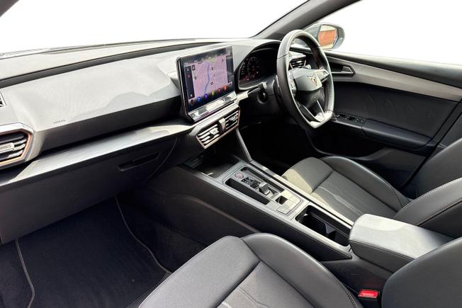 CUPRA Leon Photo 2