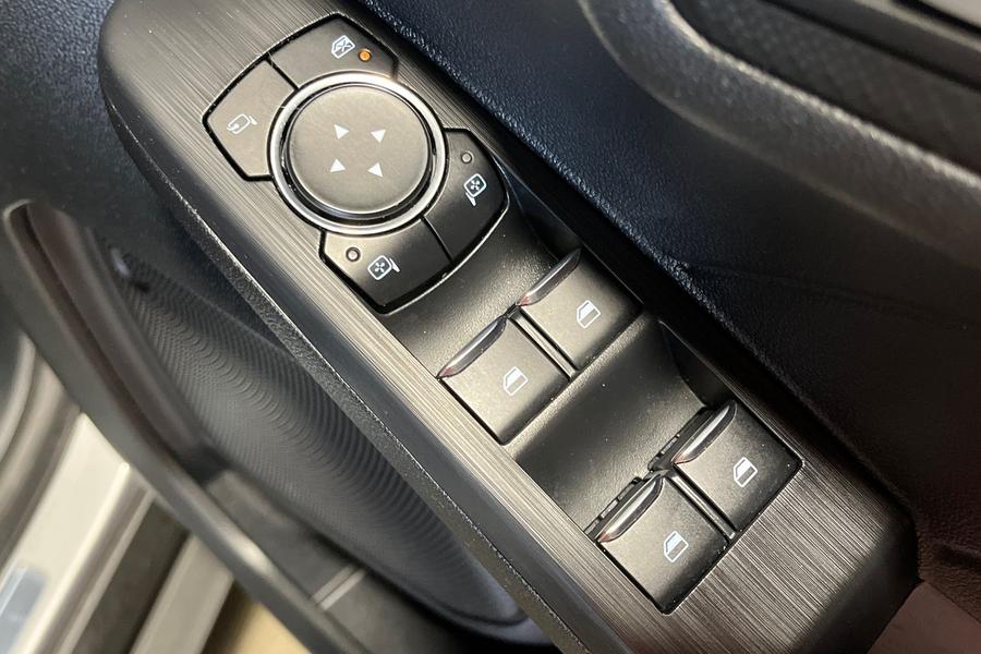 Ford KUGA Photo autoimg-04e00f302fc2204bd263b3ea61acfa9c80c5a357.jpg