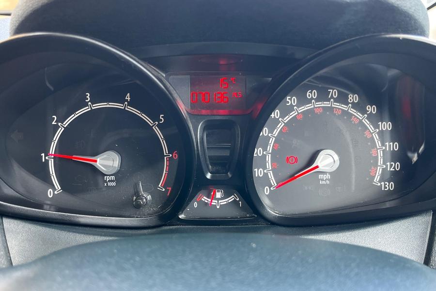 FORD FIESTA Photo autoimg-04e1a89284468aaac7be3c505970d72e03576bef.jpg