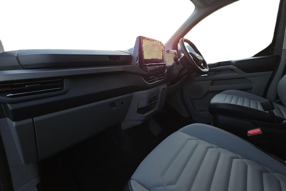 Used Ford E-TOURNEO CUSTOM WR75NLT 3