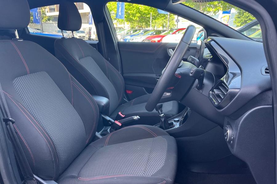 Ford PUMA Photo autoimg-04e43df04352c640a3b342e8ee7ddeebebeb597a.jpg