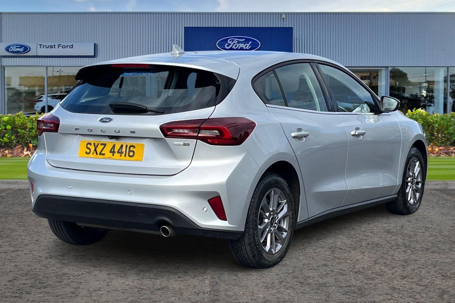 Ford FOCUS Photo 3