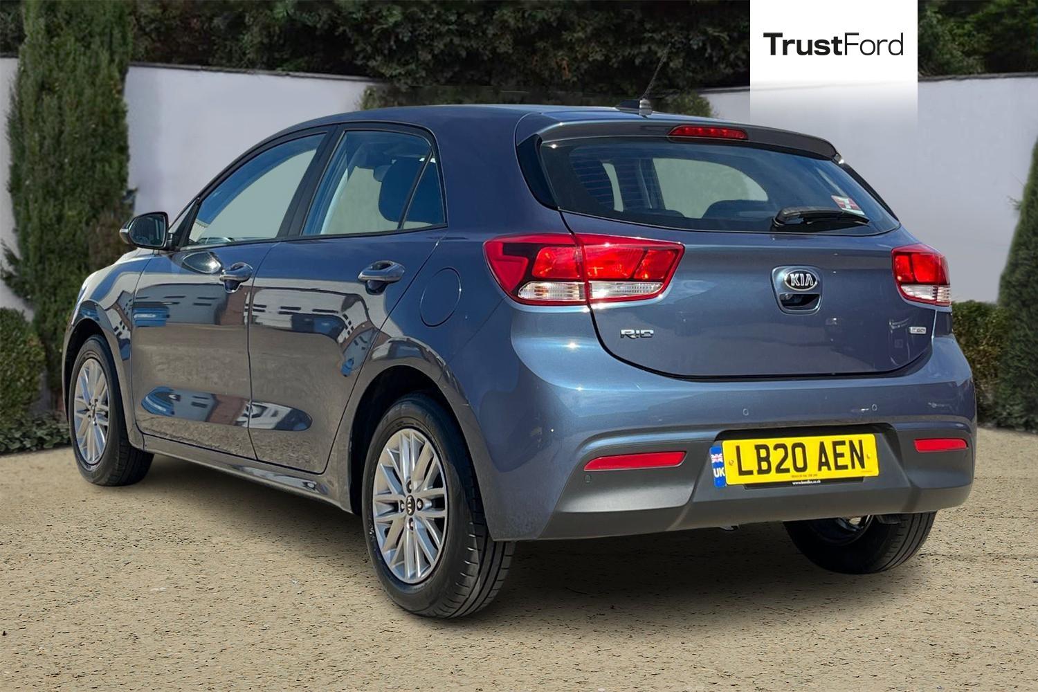 Kia Rio Photo 1