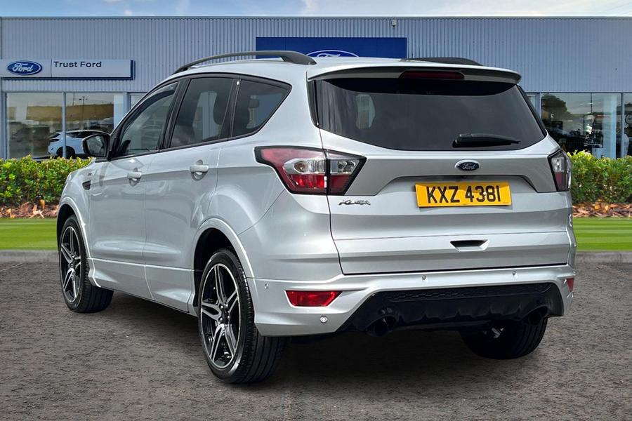 Ford KUGA Photo autoimg-04e84f5454ca451e86268112ccba2dee48decf8e.jpg