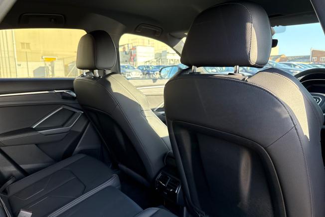AUDI Q3 Photo 41
