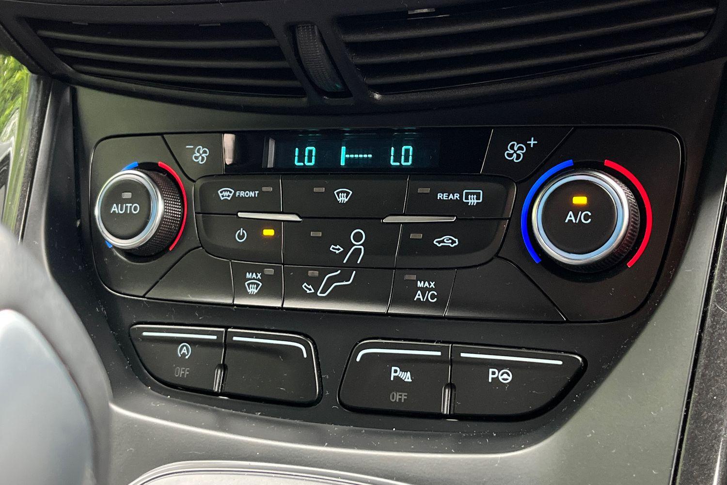 Ford Kuga Photo 35