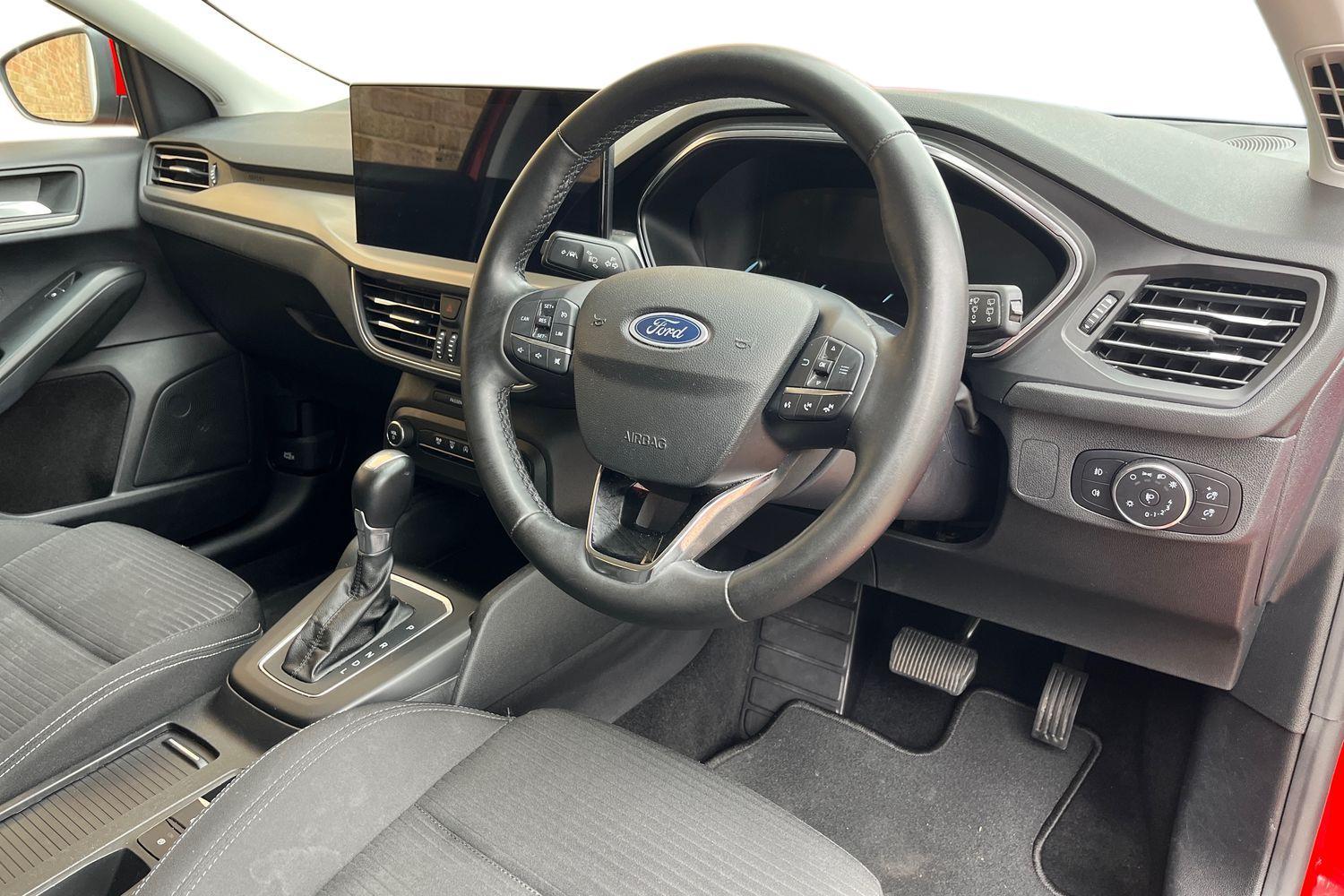 Ford FOCUS Photo 8