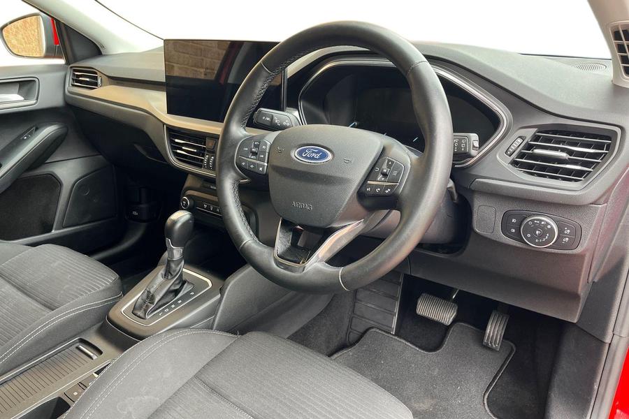 Ford FOCUS Photo autoimg-04f1b2079f3df7a1edeb0c7dff4237fbf79db2fc.jpg