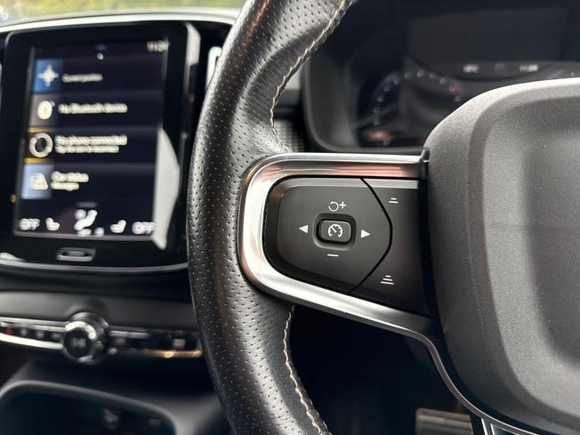 VOLVO Xc40 Photo 16