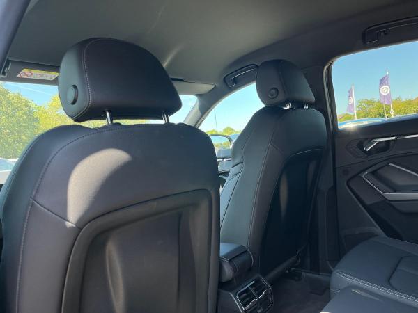 Audi Q3 Photo autoimg-04f37d349e25eb31205d0020c408ed6a2575a999.jpg