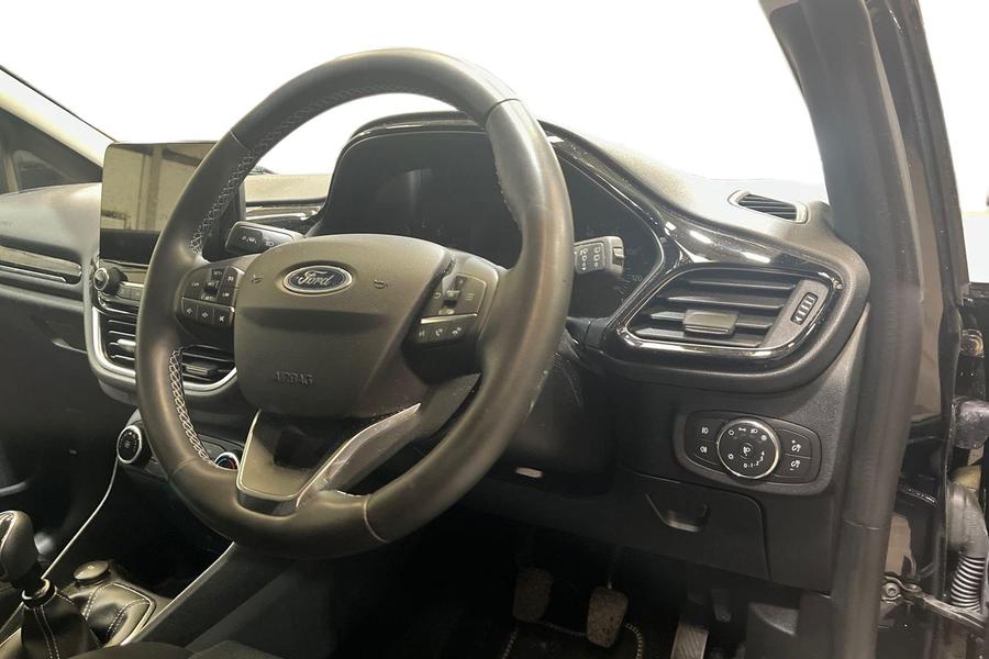 Ford FIESTA Photo autoimg-04f548ca0b052b892b8a26e1030d4a3a9c40c0c4.jpg