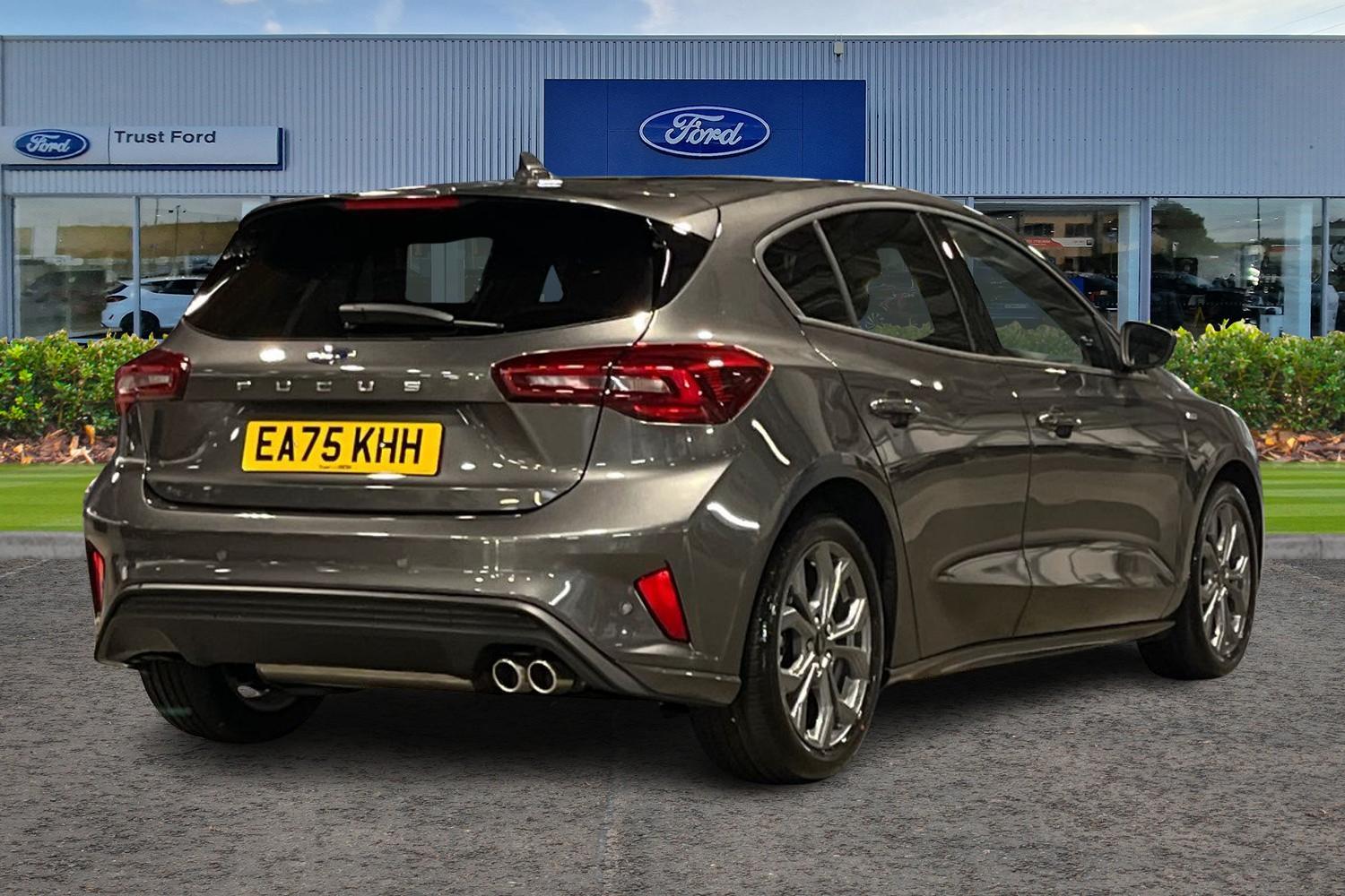 Ford Focus Photo 3