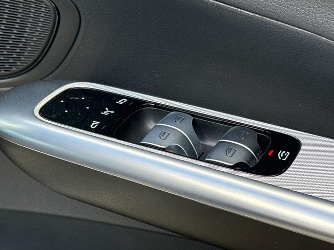 MERCEDES-BENZ Glc Photo 47