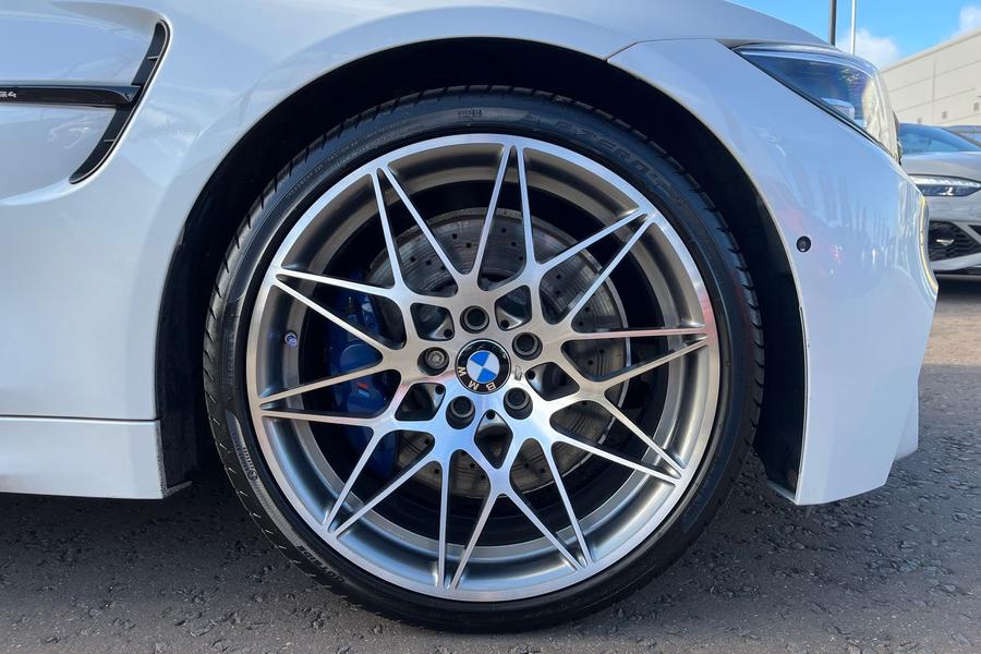 BMW M4 Photo autoimg-04fc7cdb842d41e6e37fd822e6a56bc9257627dc.jpg
