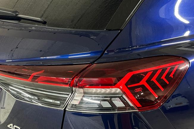 AUDI Q4 E-Tron Photo 18