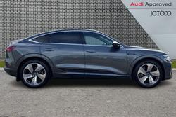 AUDI e-tron Photo 4