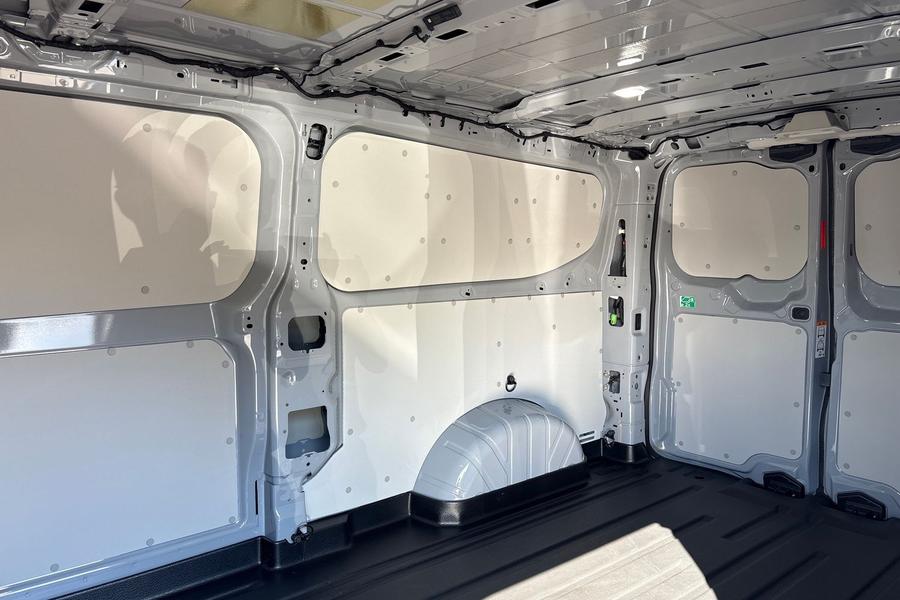 Ford E-TRANSIT CUSTOM Photo autoimg-0502e5b0fd2ac193083708dd66c5f9702fb12131.jpg