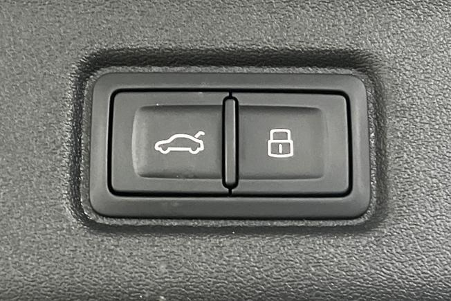 AUDI Q6 E-Tron Photo 30