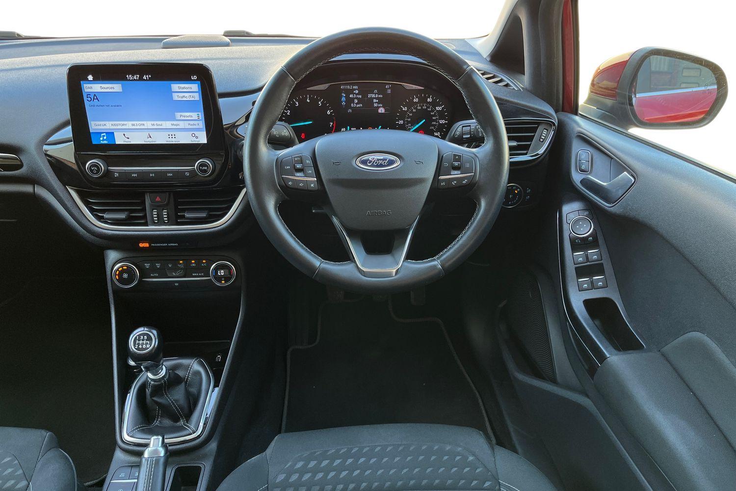 Ford Fiesta Photo 10