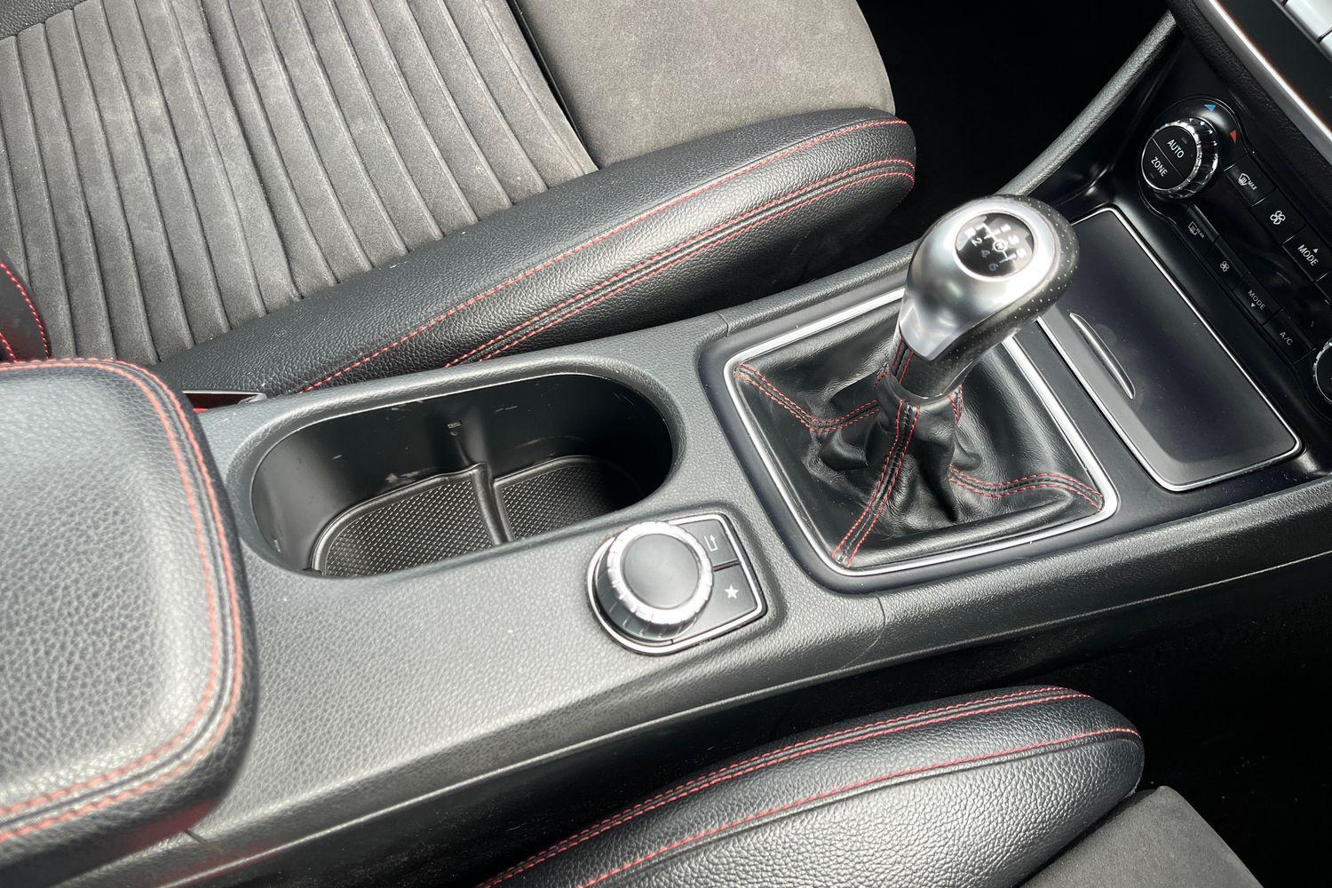Mercedes-Benz CLA Photo 37