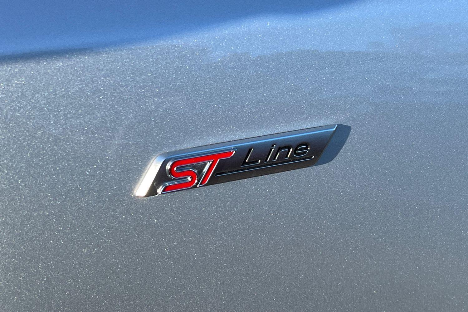 Ford FOCUS Photo 39
