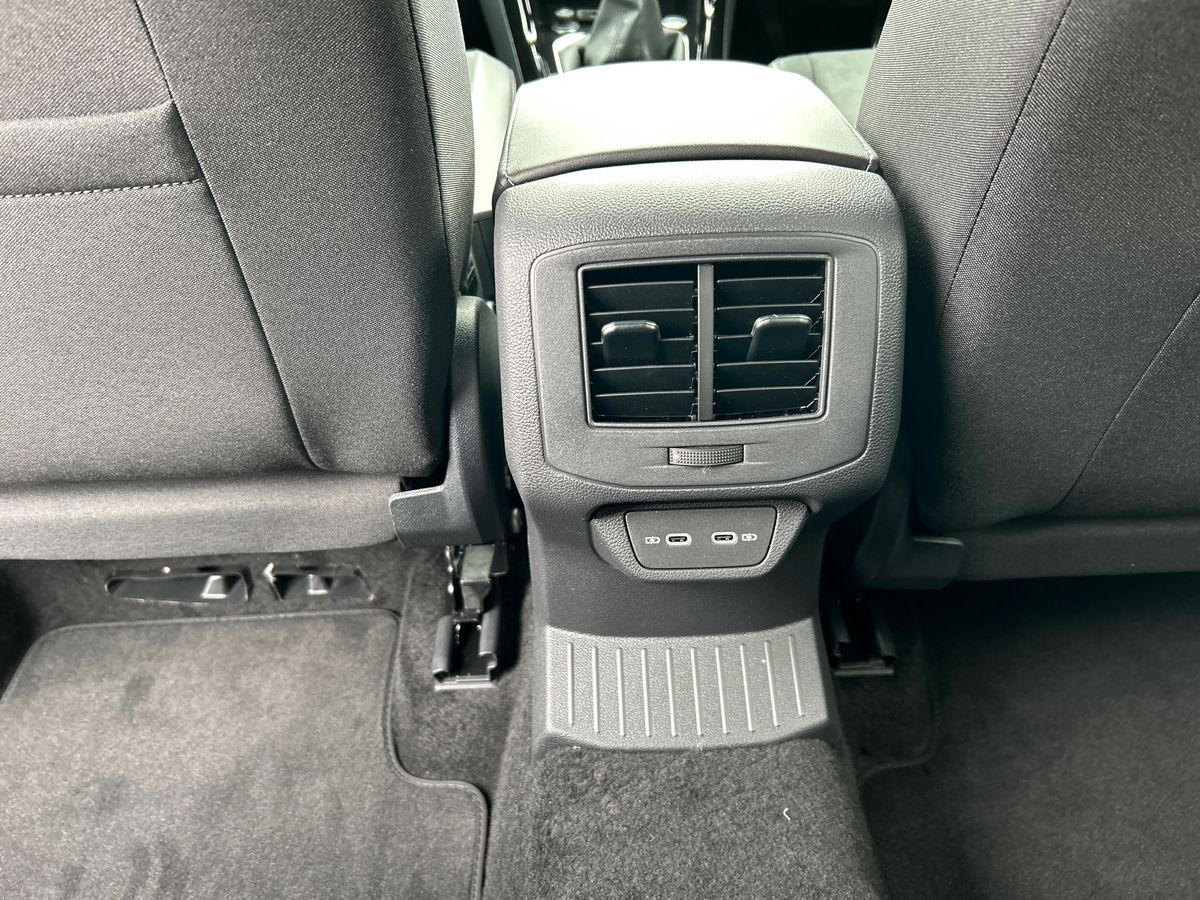 Volkswagen T-Roc Photo autoimg-050a12fe3abea065330d216733247609ba2fe84a.jpg