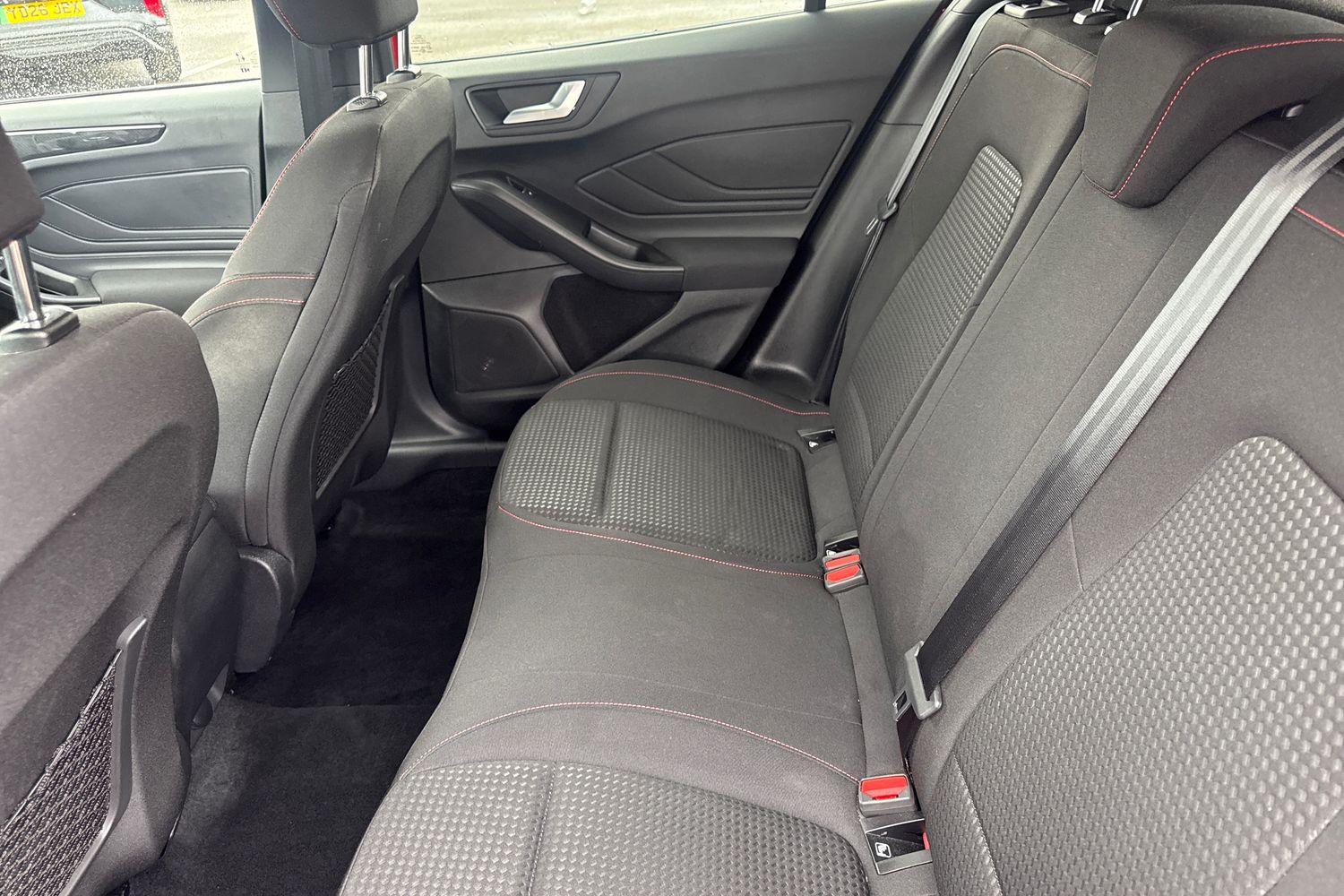 Ford FOCUS Photo 19