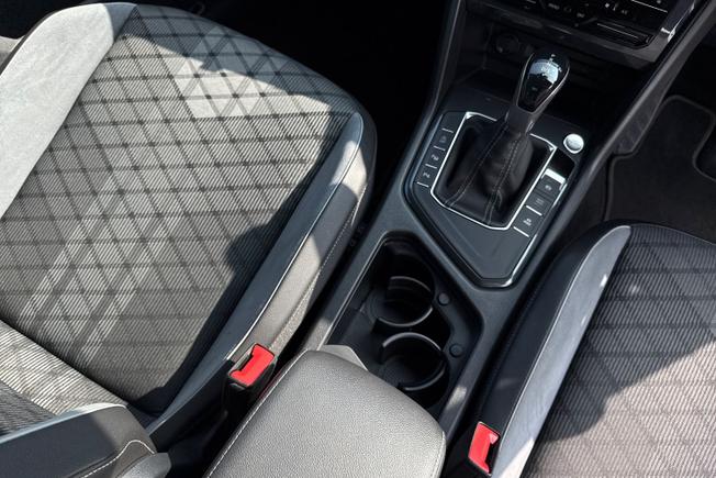 VOLKSWAGEN Tiguan Photo 24