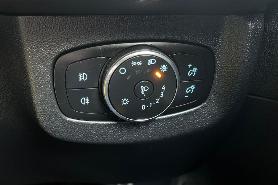Ford TRANSIT COURIER Photo autoimg-050ac4bfa5b8d44a7e8baddbc3a3f50ab234c5e4.jpg