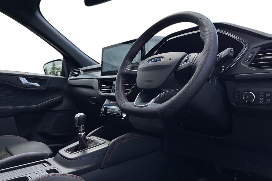 Ford Kuga Photo autoimg-050ace3f7c047356bf86d59a5efe46f6939eccf5.jpg