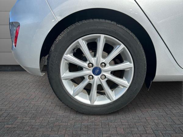 Ford Fiesta Photo autoimg-050c182c8625e1393faa062297bade8808c93406.jpg