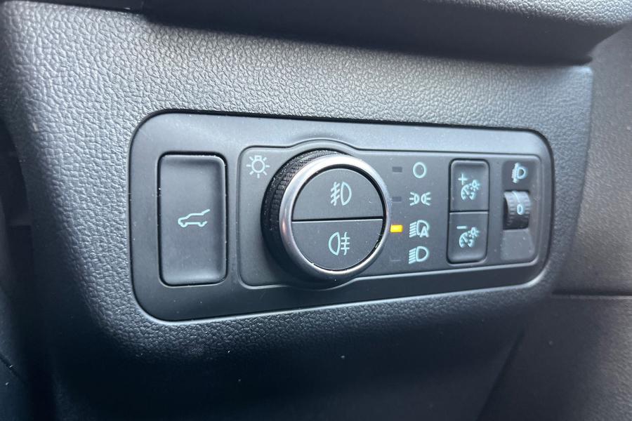 Ford KUGA Photo autoimg-050c19cec2af9093b8d8f34ee216dd8cc120cc36.jpg