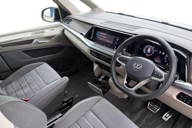 VOLKSWAGEN Multivan Photo 6