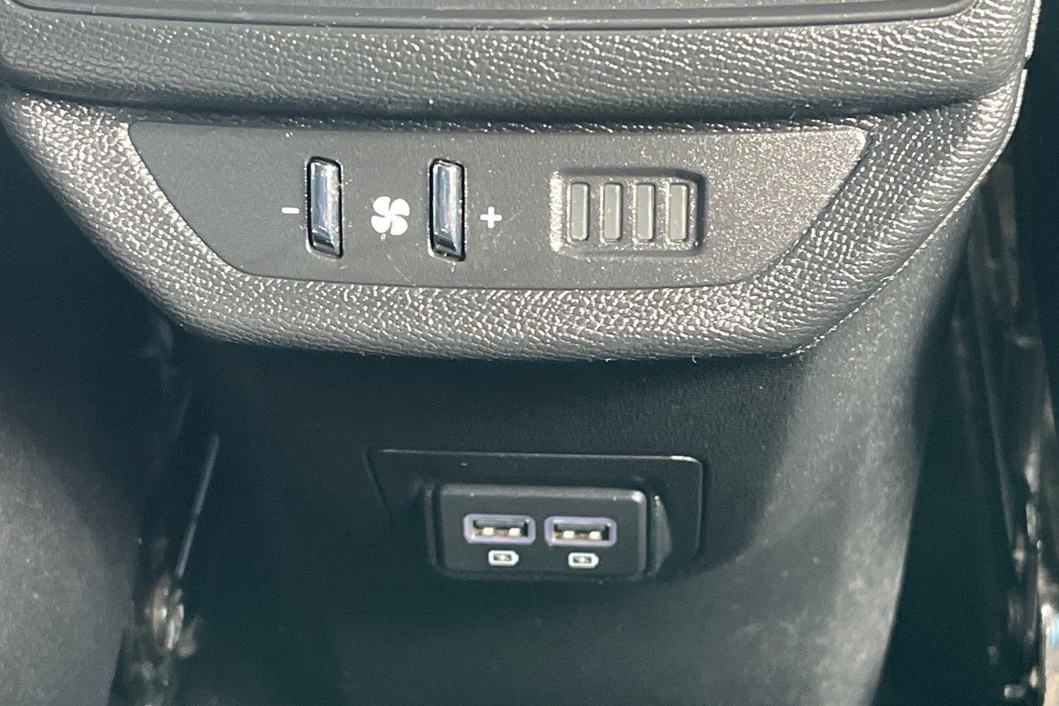 Peugeot 5008 Photo 37
