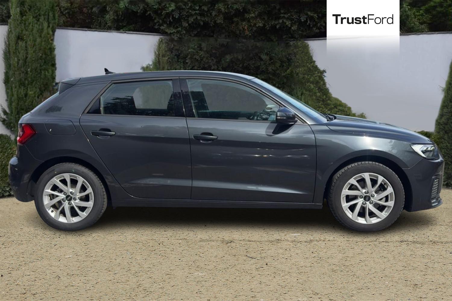 Audi A1 Photo 2