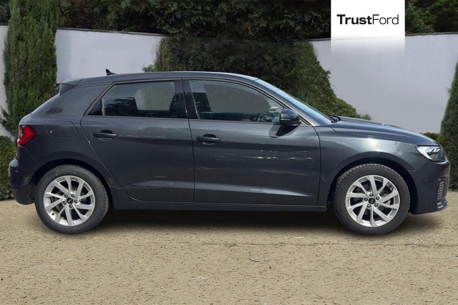 Audi A1 Photo autoimg-051522108b044344d36f3787d2761716f9c0db46.jpg